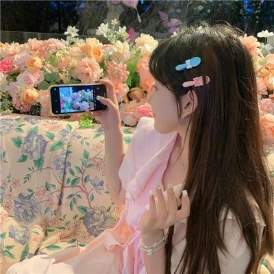 彩虹艳尽半边天